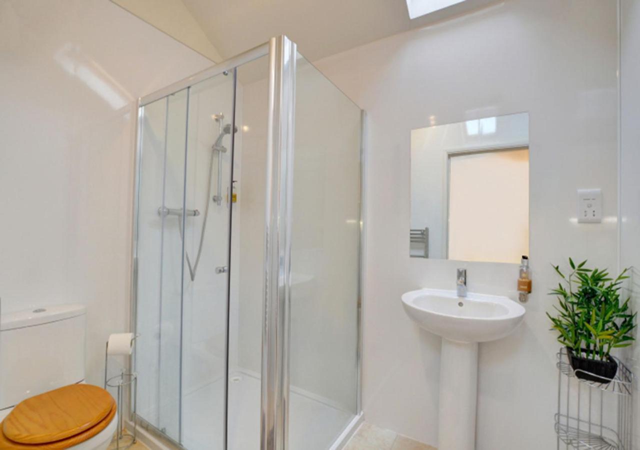 Smithy Cottage Berriew Екстер'єр фото